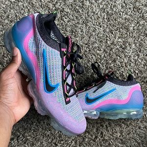 Size 11 - Nike Air VaporMax Flyknit Pink 2022 Multi-color DX3369-600